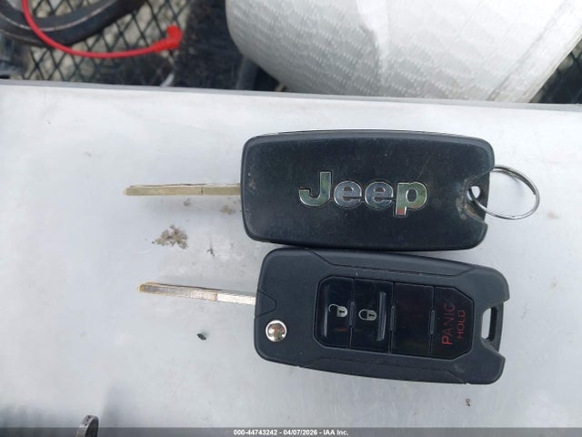 ZACCJABH1FPB95709 Jeep Renegade Latitude