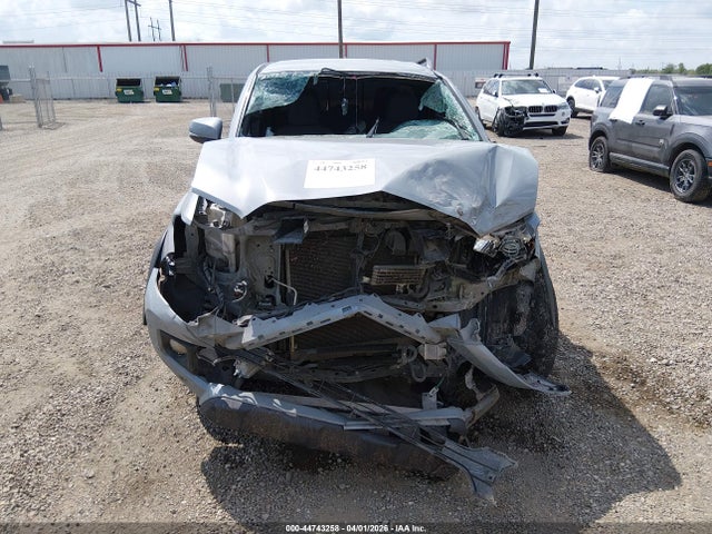 44743258 :رقم المزاد ، 5TFCZ5AN1KX200681 vin ، 2019 Toyota Tacoma Trd Off Road مزاد بيع