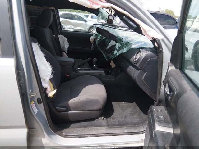 44743258 :رقم المزاد ، 5TFCZ5AN1KX200681 vin ، 2019 Toyota Tacoma Trd Off Road مزاد بيع