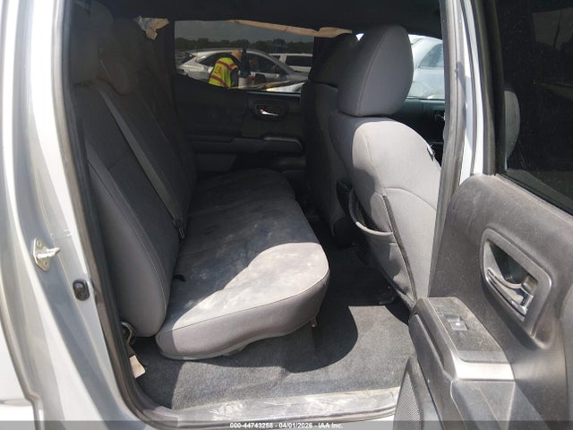 44743258 :رقم المزاد ، 5TFCZ5AN1KX200681 vin ، 2019 Toyota Tacoma Trd Off Road مزاد بيع