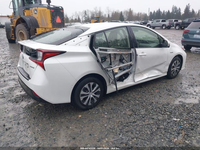 JTDL9MFU4N3039412 Toyota Prius Le Awd-e