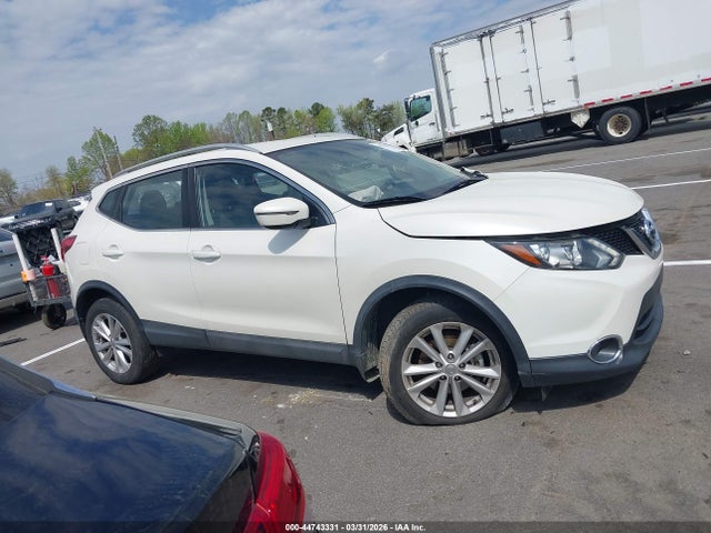 2017 Nissan Rogue Sport Sv მანქანა იყიდება აუქციონზე, vin: JN1BJ1CP1HW021570, აუქციონის ნომერი: 44743331