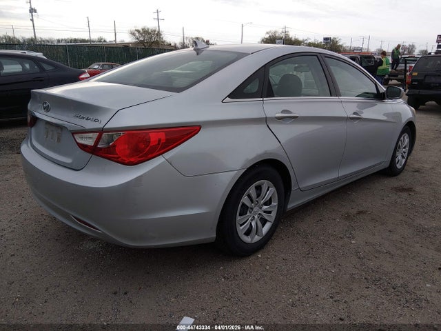 2011 HYUNDAI SONATA 5NPEB4AC8BH230312 Photo 3