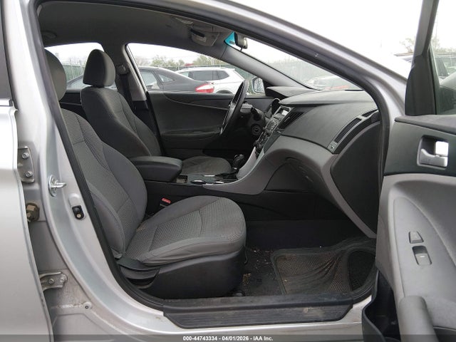 2011 HYUNDAI SONATA 5NPEB4AC8BH230312 Photo 4