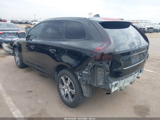 2014 VOLVO XC60 YV4902DZ5E2534860 Photo 2