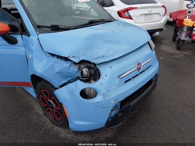 Fiat 500E BATTERY ELECTRIC 2017 3C3CFFGE5HT575701 Image 6
