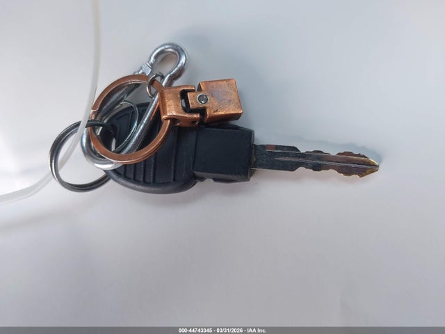 44743345 :رقم المزاد ، 1C4PJLCB1KD373490 vin ، 2019 Jeep Cherokee Latitude Fwd مزاد بيع