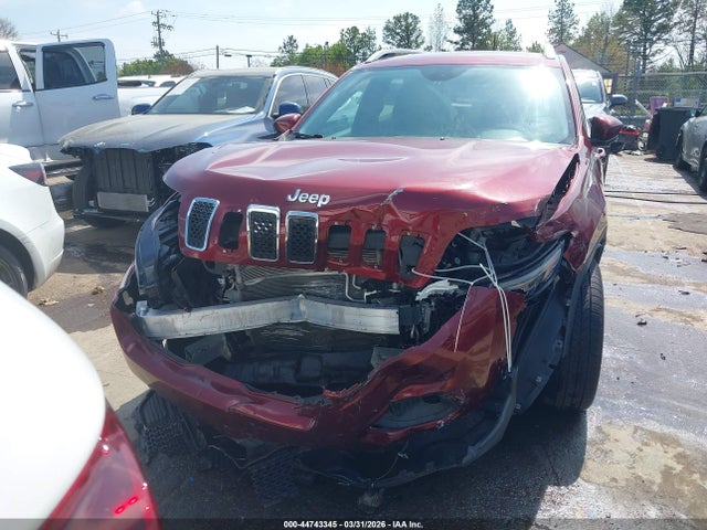 44743345 :رقم المزاد ، 1C4PJLCB1KD373490 vin ، 2019 Jeep Cherokee Latitude Fwd مزاد بيع