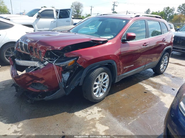 44743345 :رقم المزاد ، 1C4PJLCB1KD373490 vin ، 2019 Jeep Cherokee Latitude Fwd مزاد بيع
