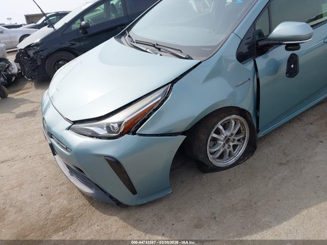 JTDKARFUXK3086195 Toyota Prius Le
