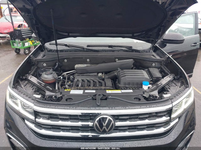 44743396 :رقم المزاد ، 1V2SE2CA0NC218387 vin ، 2022 Volkswagen Atlas Cross Sport 3.6l V6 Sel R-line مزاد بيع