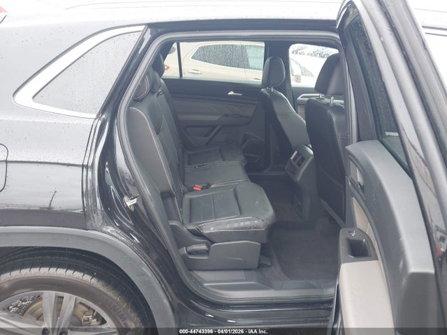 44743396 :رقم المزاد ، 1V2SE2CA0NC218387 vin ، 2022 Volkswagen Atlas Cross Sport 3.6l V6 Sel R-line مزاد بيع