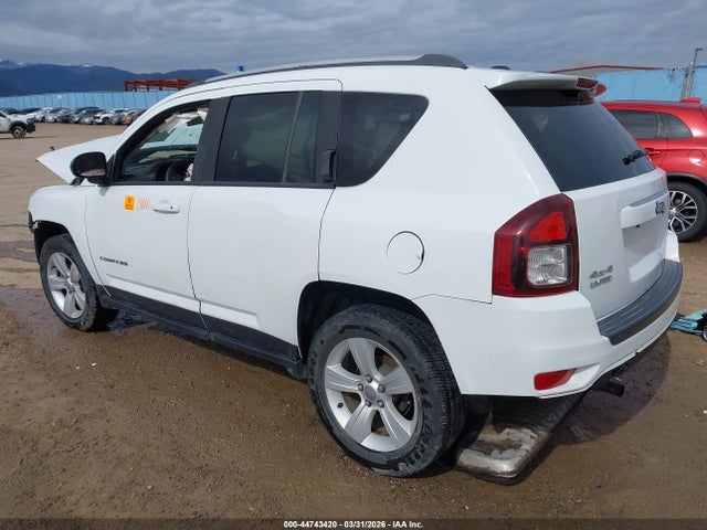 1C4NJDBB8GD723266 Jeep Compass Sport