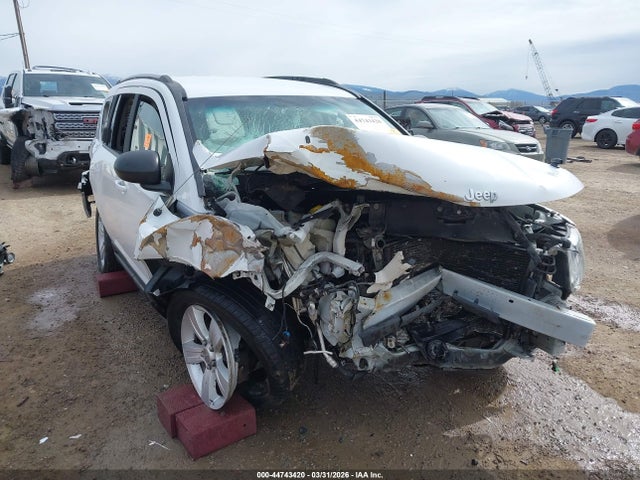 1C4NJDBB8GD723266 Jeep Compass Sport