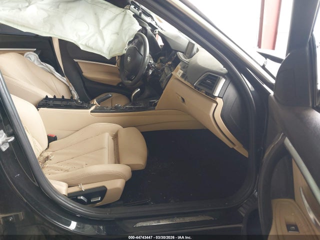 44743447 :رقم المزاد ، WBA8B9G59HNU49305 vin ، 2017 Bmw 330i مزاد بيع