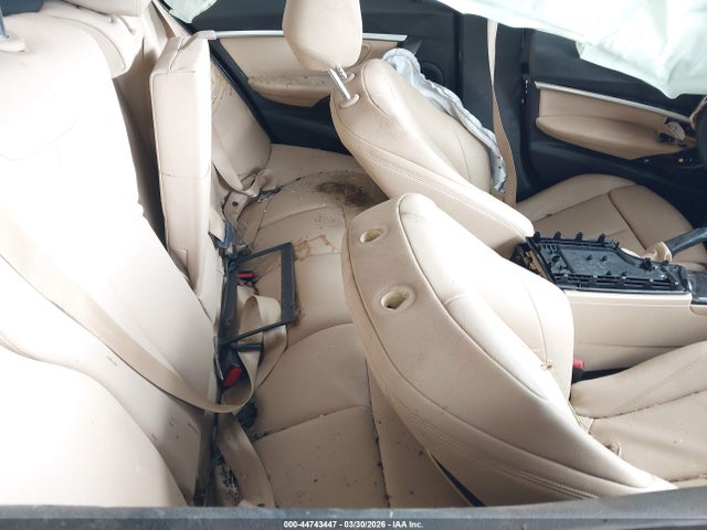 44743447 :رقم المزاد ، WBA8B9G59HNU49305 vin ، 2017 Bmw 330i مزاد بيع