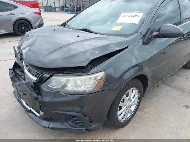 44743476 :رقم المزاد ، 1G1JD5SH0H4123383 vin ، 2017 Chevrolet Sonic Lt Auto مزاد بيع