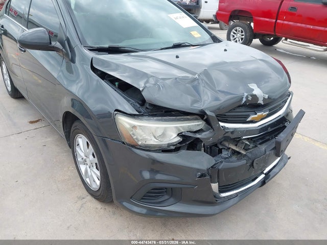 44743476 :رقم المزاد ، 1G1JD5SH0H4123383 vin ، 2017 Chevrolet Sonic Lt Auto مزاد بيع
