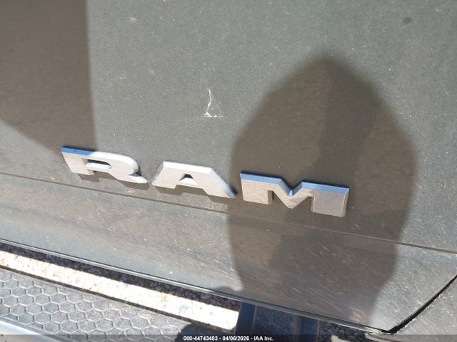 3C63RRGL6NG114165 RAM 3500 Tradesman 4x4 8&#039; Box
