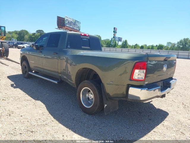 3C63RRGL6NG114165 RAM 3500 Tradesman 4x4 8&#039; Box