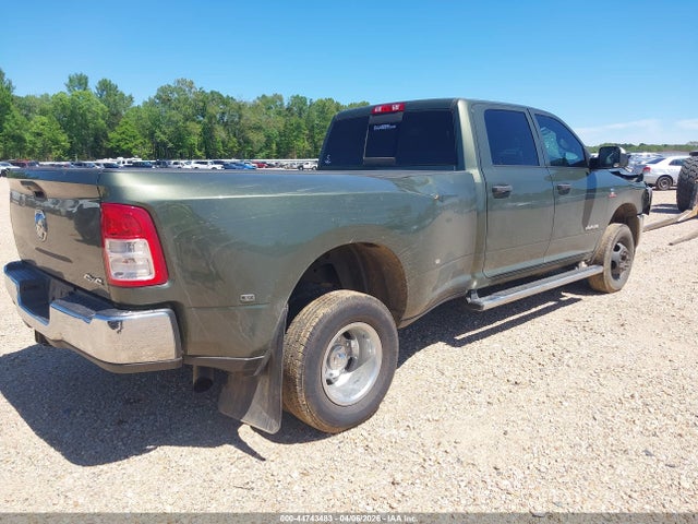 3C63RRGL6NG114165 RAM 3500 Tradesman 4x4 8&#039; Box