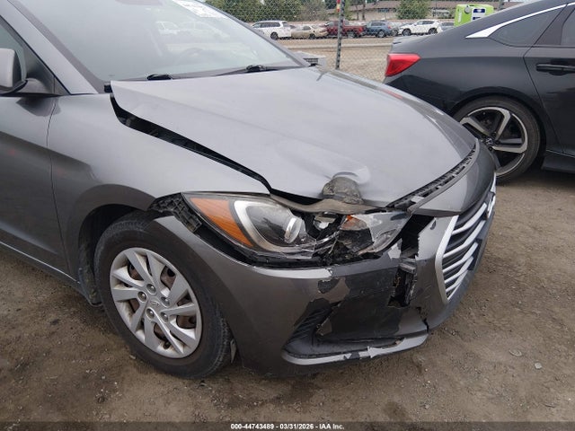 Hyundai ELANTRA SE 2018 5NPD74LF3JH343961 Image 12
