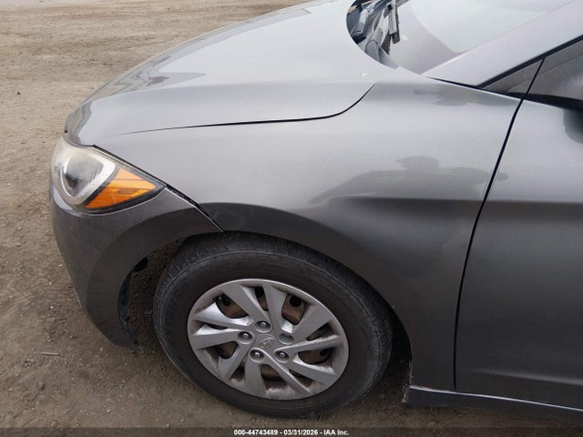 Hyundai ELANTRA SE 2018 5NPD74LF3JH343961 Image 15