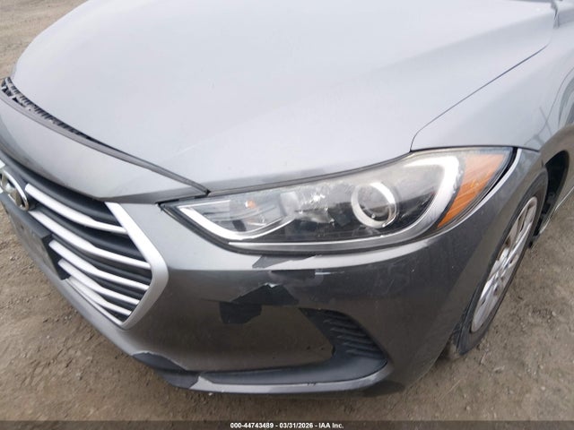 Hyundai ELANTRA SE 2018 5NPD74LF3JH343961 Image 16