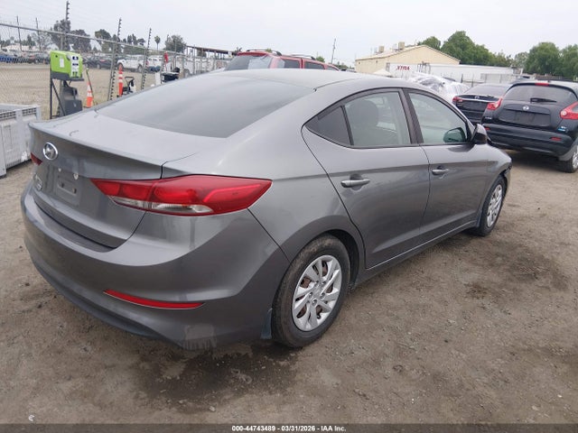 Hyundai ELANTRA SE 2018 5NPD74LF3JH343961 Image 4