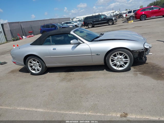 44743525 :رقم المزاد ، SAJDA42C21NA15766 vin ، 2001 Jaguar Xk8 مزاد بيع