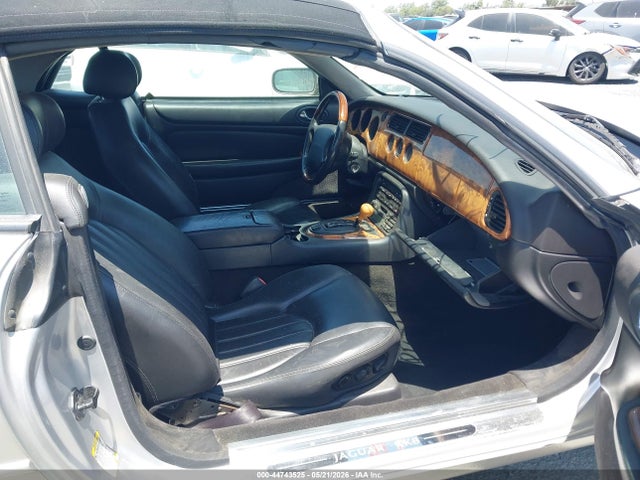 44743525 :رقم المزاد ، SAJDA42C21NA15766 vin ، 2001 Jaguar Xk8 مزاد بيع