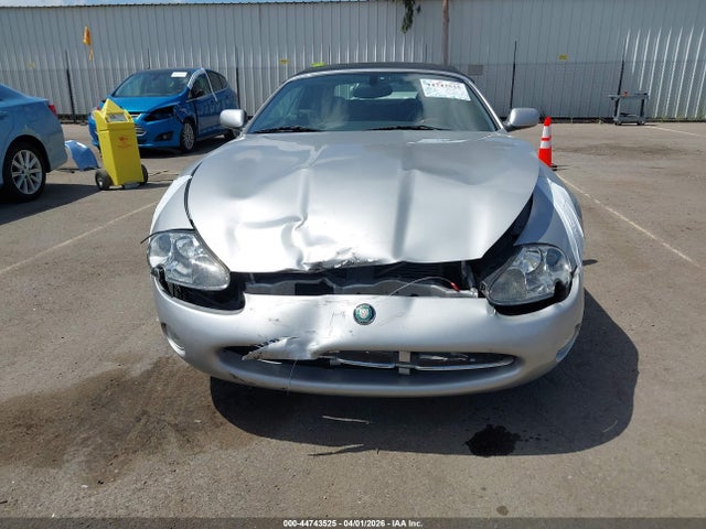 44743525 :رقم المزاد ، SAJDA42C21NA15766 vin ، 2001 Jaguar Xk8 مزاد بيع