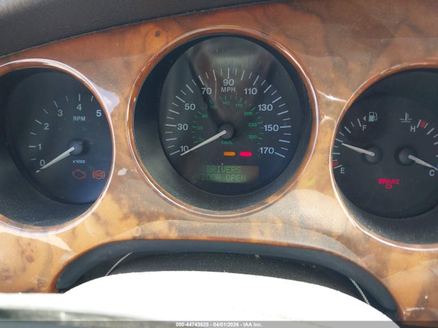 44743525 :رقم المزاد ، SAJDA42C21NA15766 vin ، 2001 Jaguar Xk8 مزاد بيع