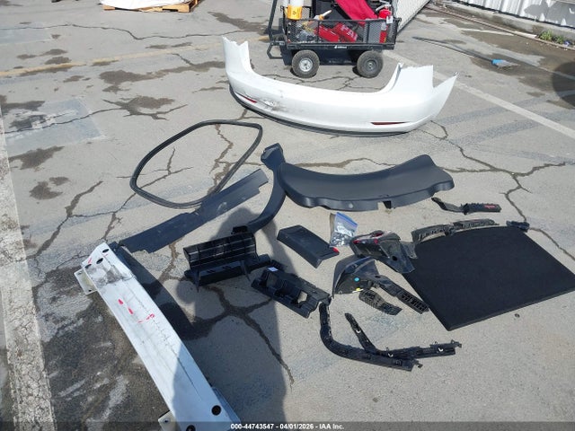 2023 Tesla Model 3 Rear-wheel Drive მანქანა იყიდება აუქციონზე, vin: 5YJ3E1EA8PF569941, აუქციონის ნომერი: 44743547