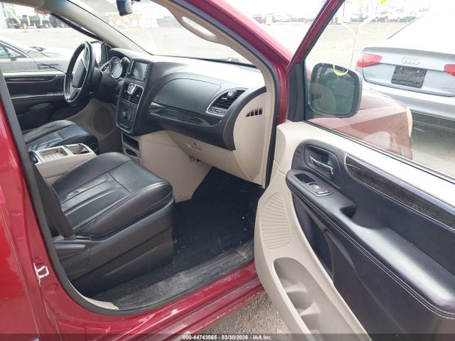 Продажа на аукционе авто 2014 Chrysler Town & Country Touring, vin: 2C4RC1BG2ER242963, номер лота: 44743565