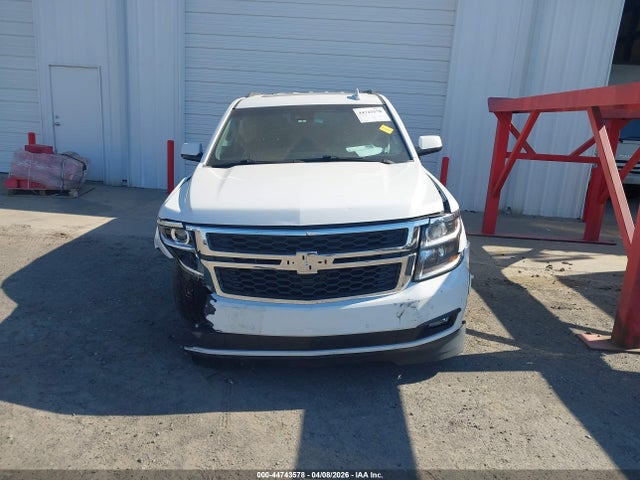 44743578 :رقم المزاد ، 1GNSKHKC3KR350916 vin ، 2019 Chevrolet Suburban Lt مزاد بيع