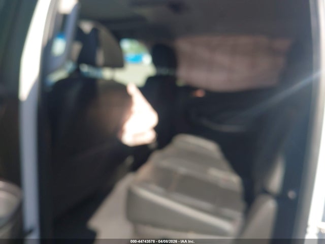44743578 :رقم المزاد ، 1GNSKHKC3KR350916 vin ، 2019 Chevrolet Suburban Lt مزاد بيع