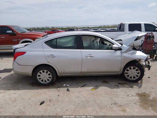 2018 Nissan Versa 1.6 Sv მანქანა იყიდება აუქციონზე, vin: 3N1CN7AP6JL882348, აუქციონის ნომერი: 44743591