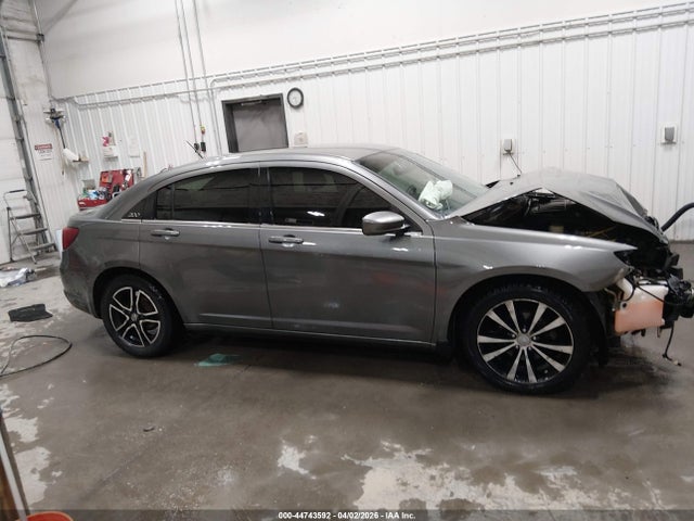 Продаж на аукціоні авто 2013 Chrysler 200 Limited, vin: 1C3CCBCG3DN550167, номер лоту: 44743592