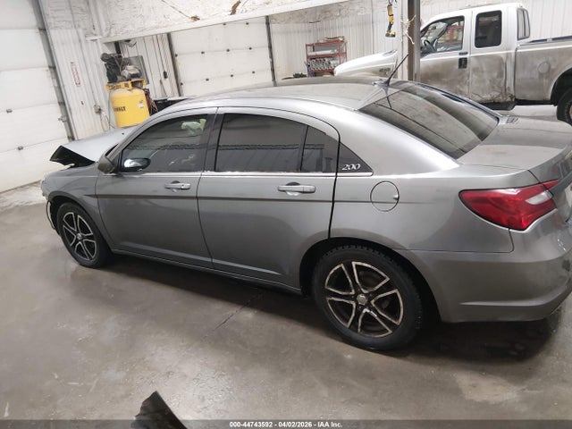Продаж на аукціоні авто 2013 Chrysler 200 Limited, vin: 1C3CCBCG3DN550167, номер лоту: 44743592