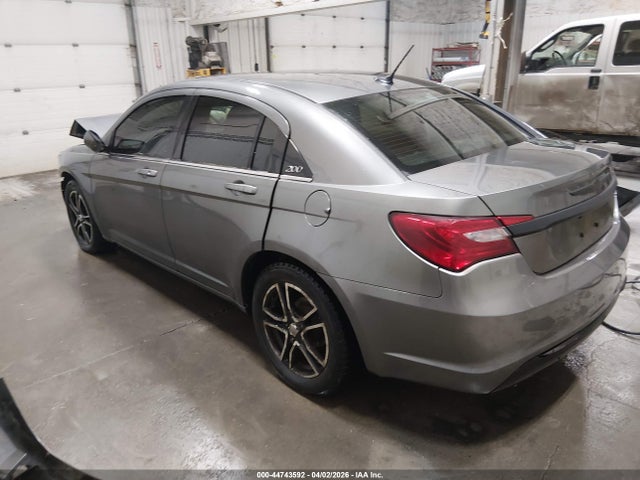 Продаж на аукціоні авто 2013 Chrysler 200 Limited, vin: 1C3CCBCG3DN550167, номер лоту: 44743592