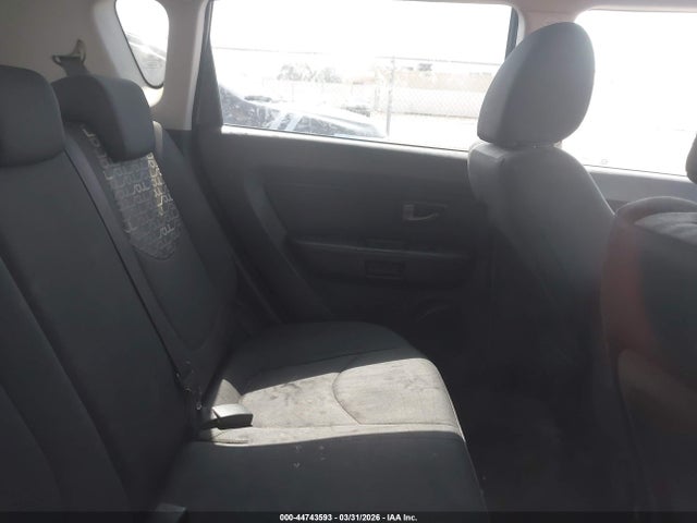 44743593 :رقم المزاد ، KNDJT2A22A7187757 vin ، 2010 Kia Soul + مزاد بيع