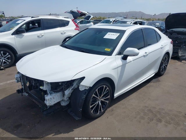 4T1B11HK5JU090897 Toyota CAMRY SE