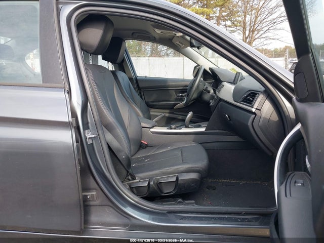 2015 BMW 320I WBA3B1G59FNT05908 Photo 4