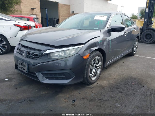 Honda Civic Lx 2018 2HGFC2F54JH565902 Image 2