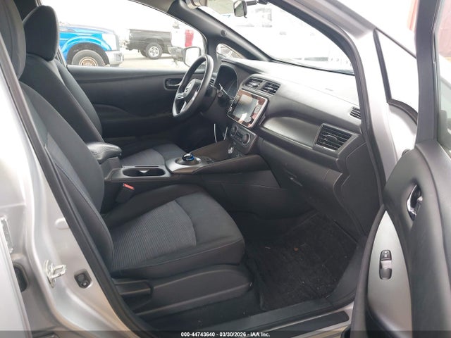 2019 NISSAN LEAF 1N4BZ1CP8KC318131 Photo 4