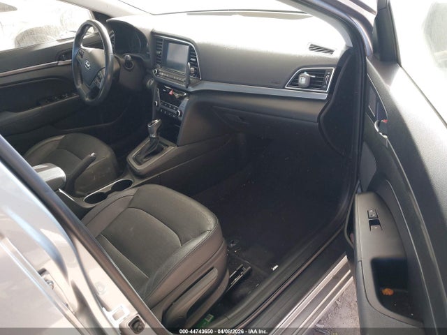2017 HYUNDAI ELANTRA 5NPD84LF3HH027404 Photo 4
