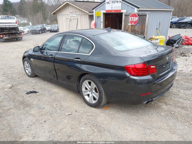 2012 BMW 528I WBAXH5C50CDW08719 Photo 2
