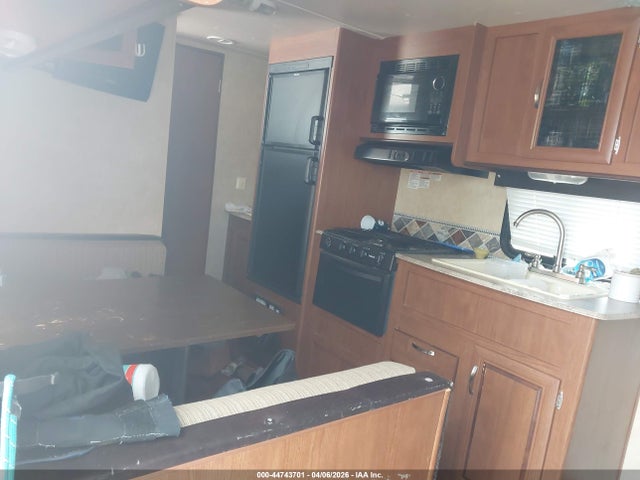 Forest River Other 2016 4X4TWDB22G7350887 Image 8