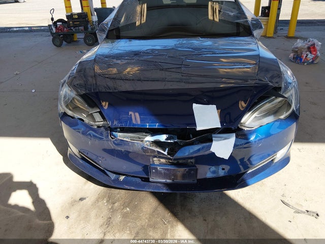 2016 Tesla Model S 60d/70d/75d/85d/90d მანქანა იყიდება აუქციონზე, vin: 5YJSA1E23GF175697, აუქციონის ნომერი: 44743730